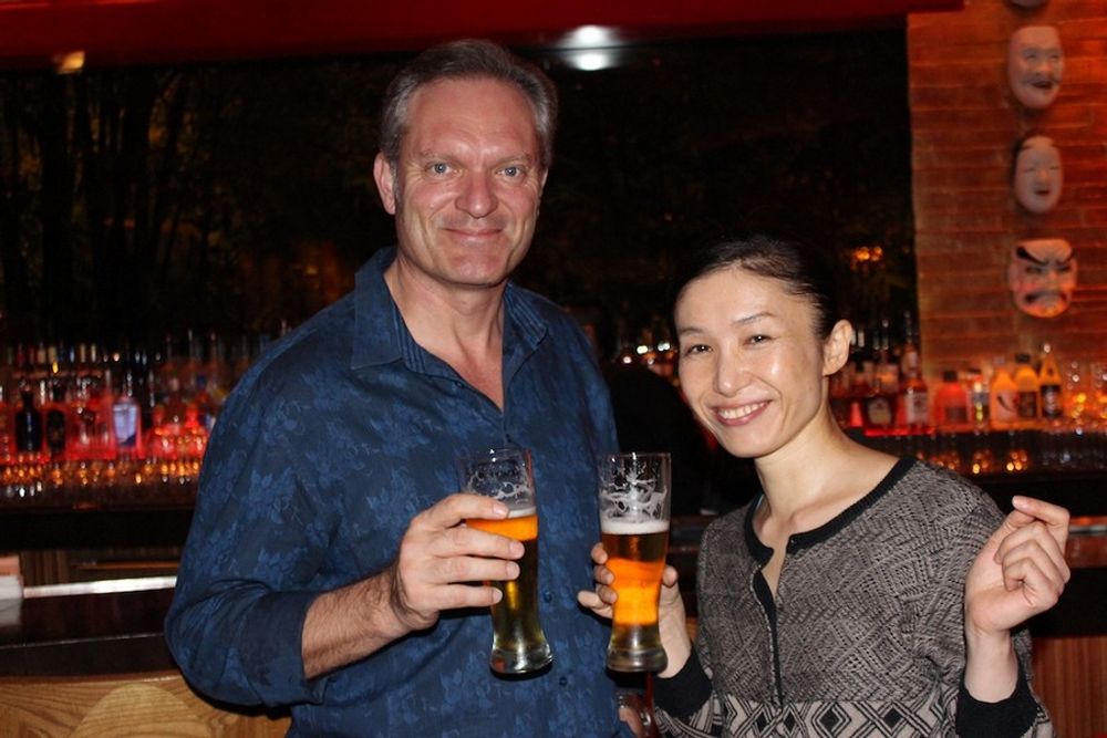 Peter Knapp and Sumiko Matsuda enjoying pre-dinner mingling at Mizumi