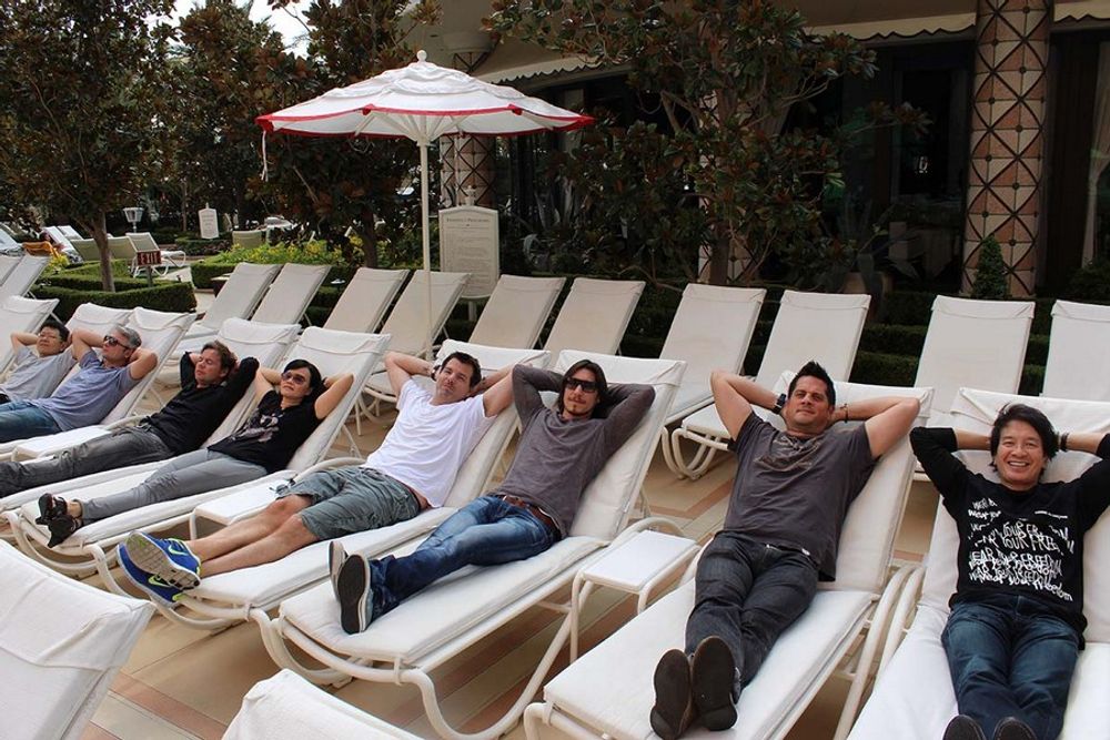 Tham Khai Meng, Peter Nicholson, Maxi Itzkoff, Mike Smith, Judy John, Geoffrey Hantson, Olivier Apers and Kenichiro Sakaguchi having an enjoyable time lounging out