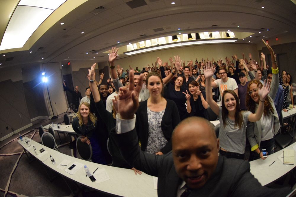 Daymond John crowd selfie