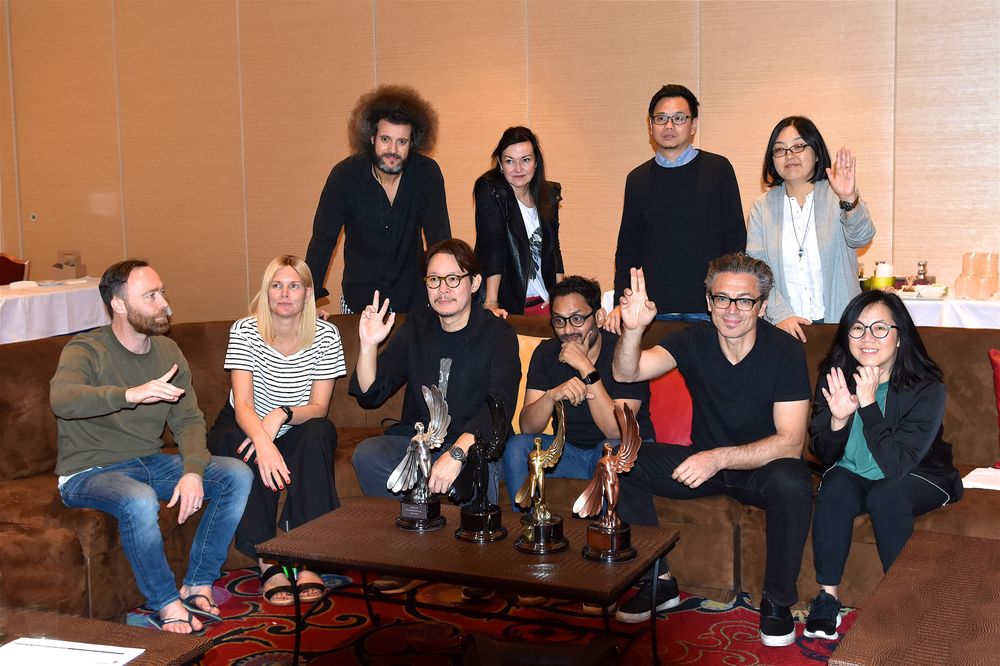 TV/Cinema/Online Film Jury in Statue Discussions