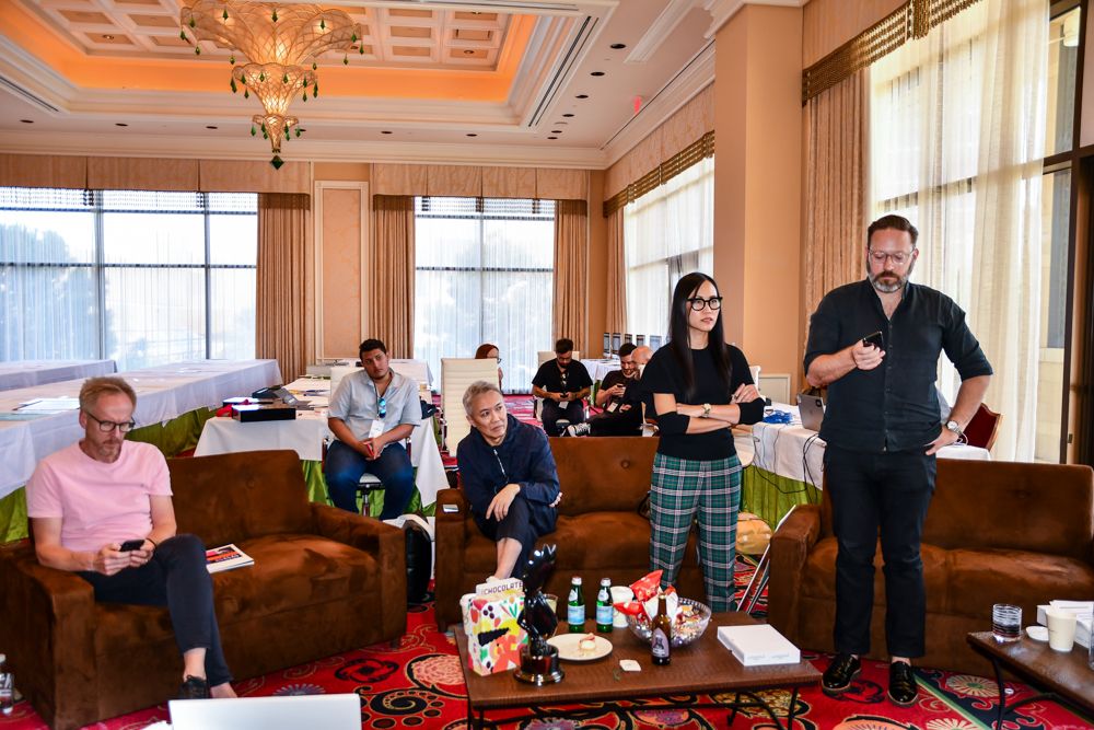 Design & Package Design Statue Discussions