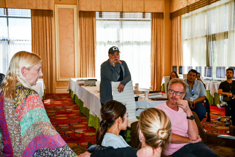 Design & Package Design Statue Discussions