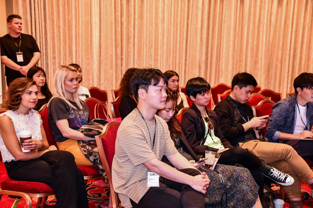 The New and Social Influencers Statue Discussions