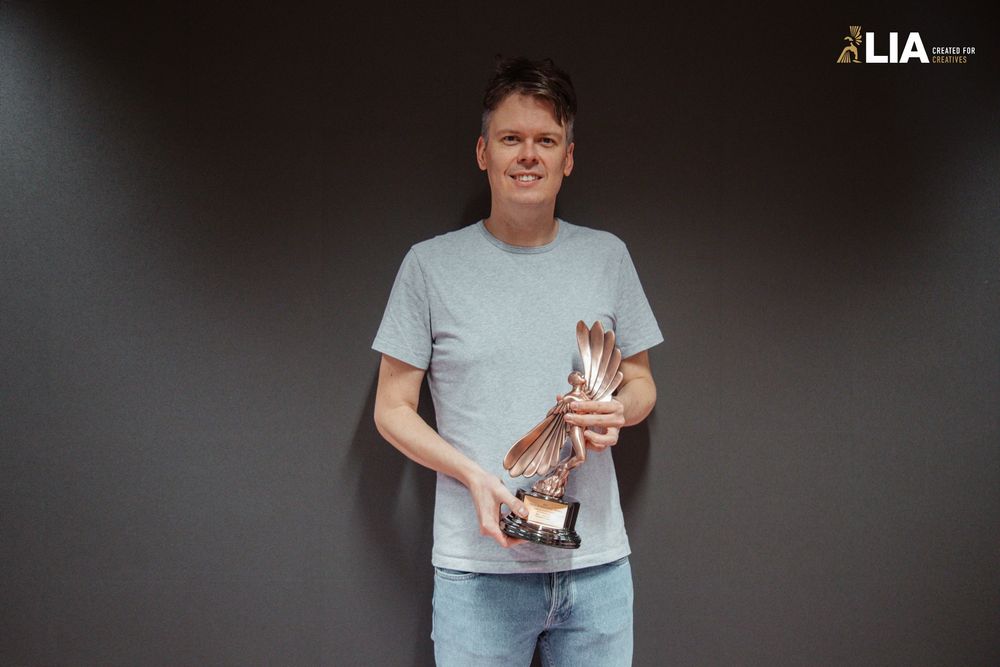 Presenting Mario Kerkstra from AMV BBDO their statue