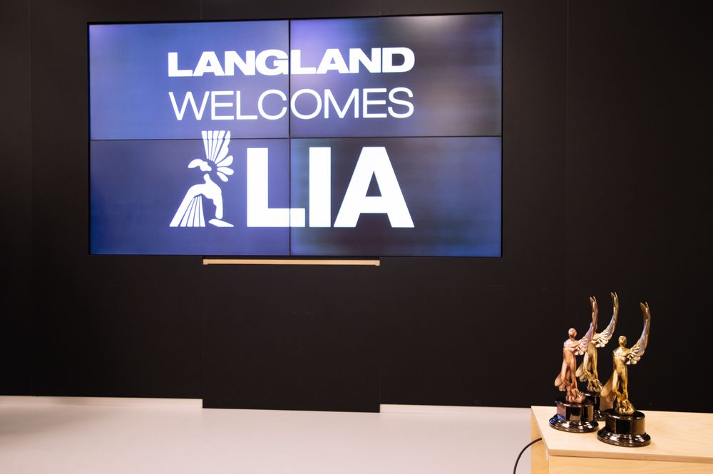 LIA Presents Langland with their Awards