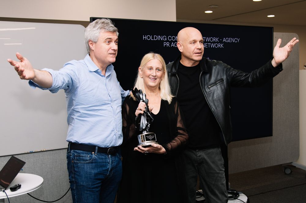 LIA Presenting Ogilvy UK and WPP With Their Awards