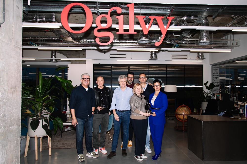 LIA Presenting Ogilvy UK and WPP With Their Awards