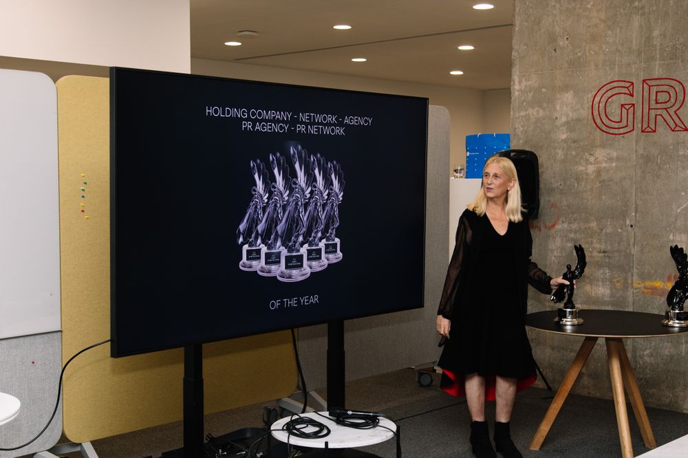 LIA Presenting Ogilvy UK and WPP With Their Awards